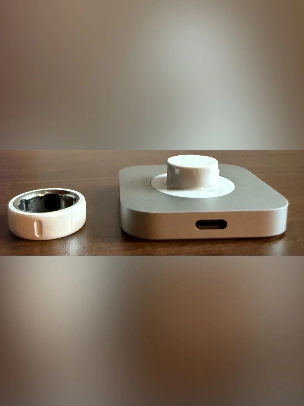 OURA RING CERAMIC CLOUD W CHARGER